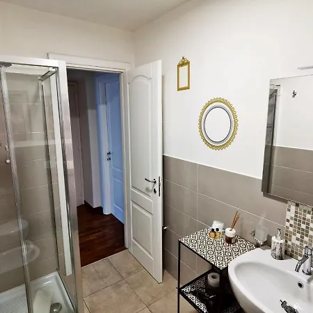 Hotel Artistic Charming House 2*