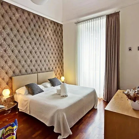 Artistic Charming House كازيرتا