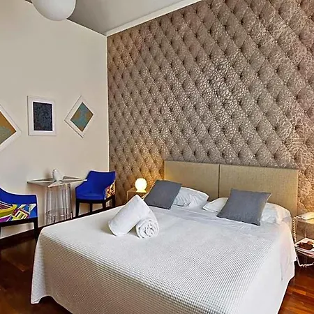 Hotel Artistic Charming House Caserta