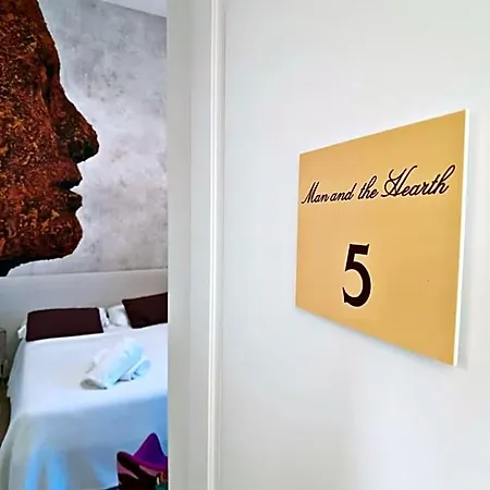 Hotel Artistic Charming House 3*