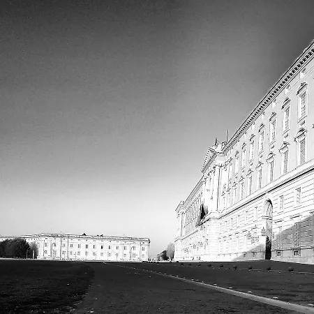 Artistic Charming House 3*