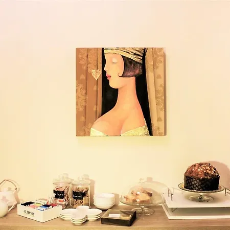 Artistic Charming House 2* Caserta